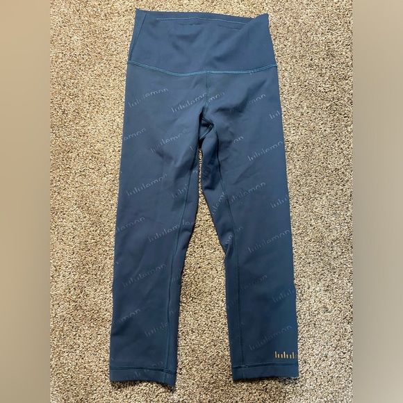 Lululemon size 6 graphic leggings - Picture 2 of 9